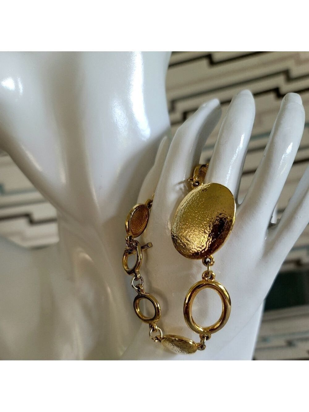 Gold Color Disc Chain Bracelet 7.5 Inch - Picture 3 of 5